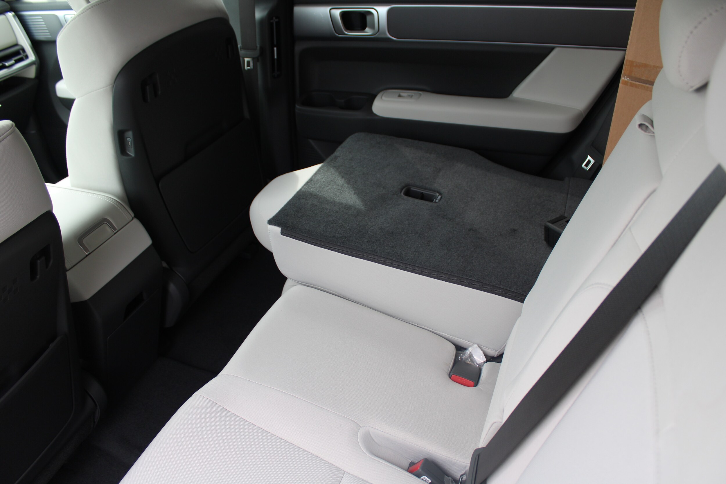 2026 Hyundai Santa Fe SE - Photo 13