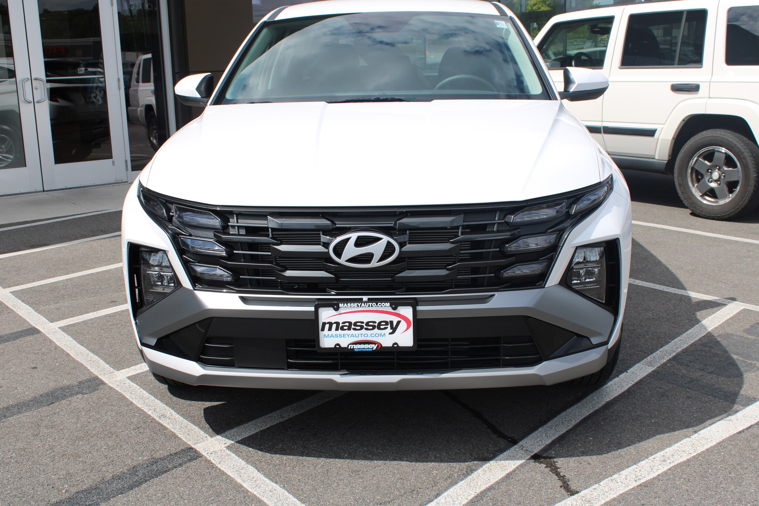 2026 Hyundai Tucson SE photo 2