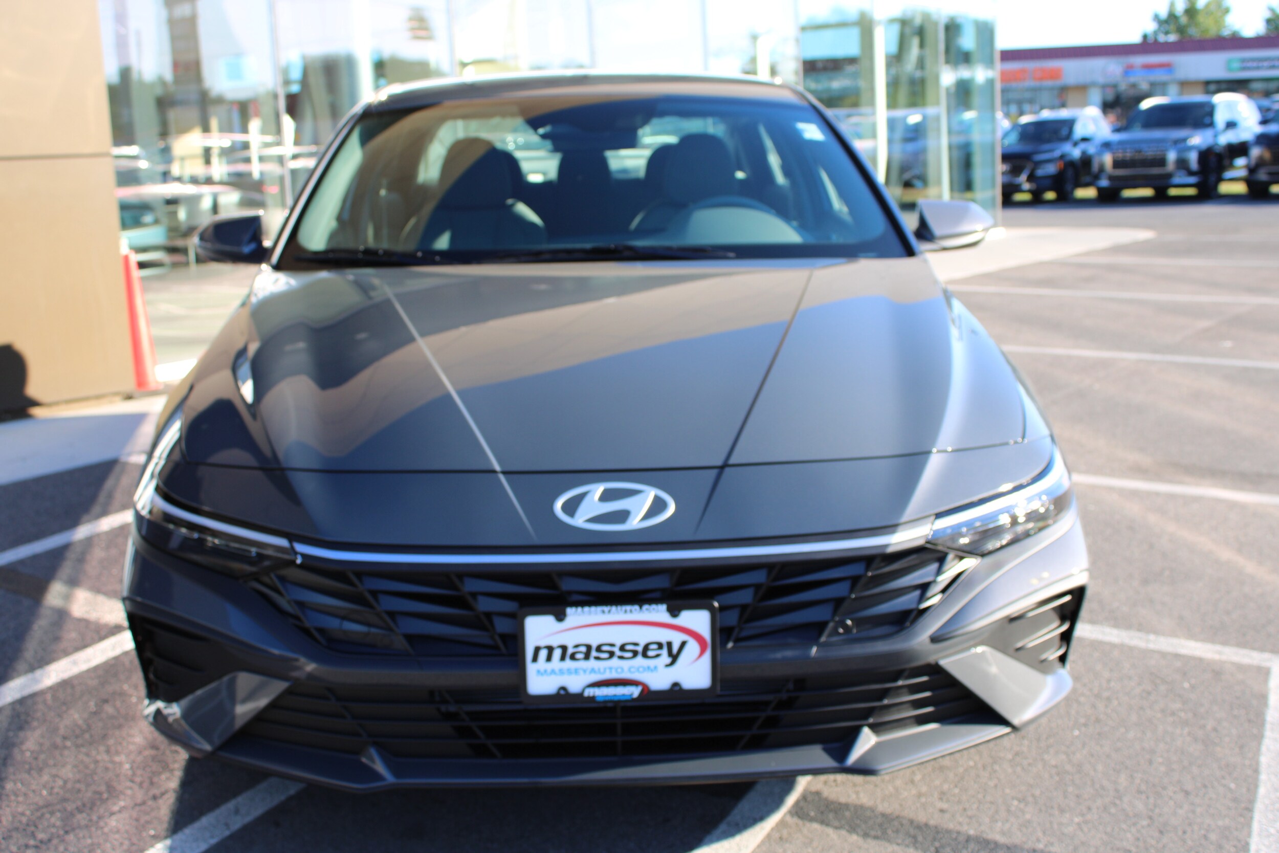 2025 Hyundai Elantra SE photo 2