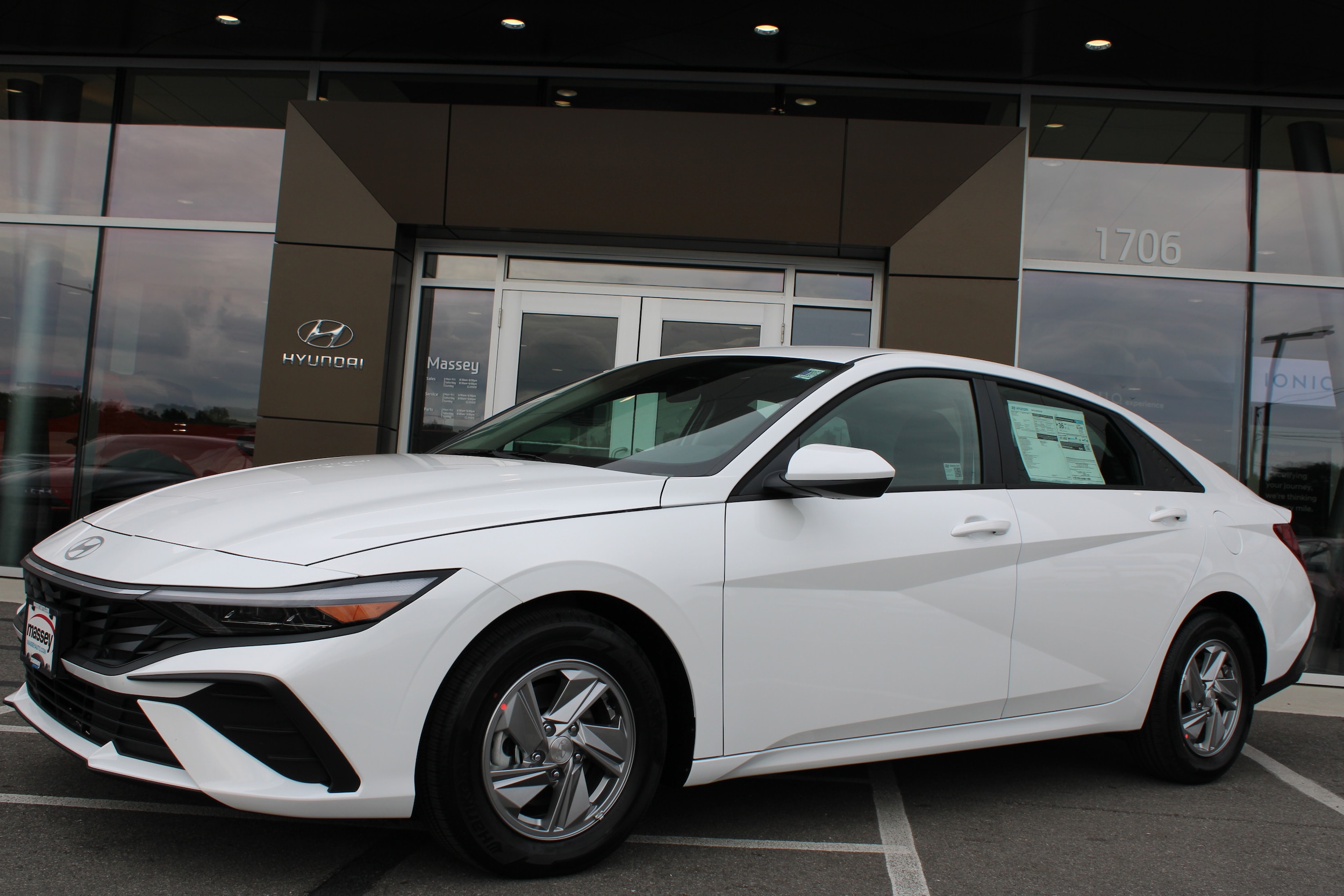 2025 Hyundai Elantra SE