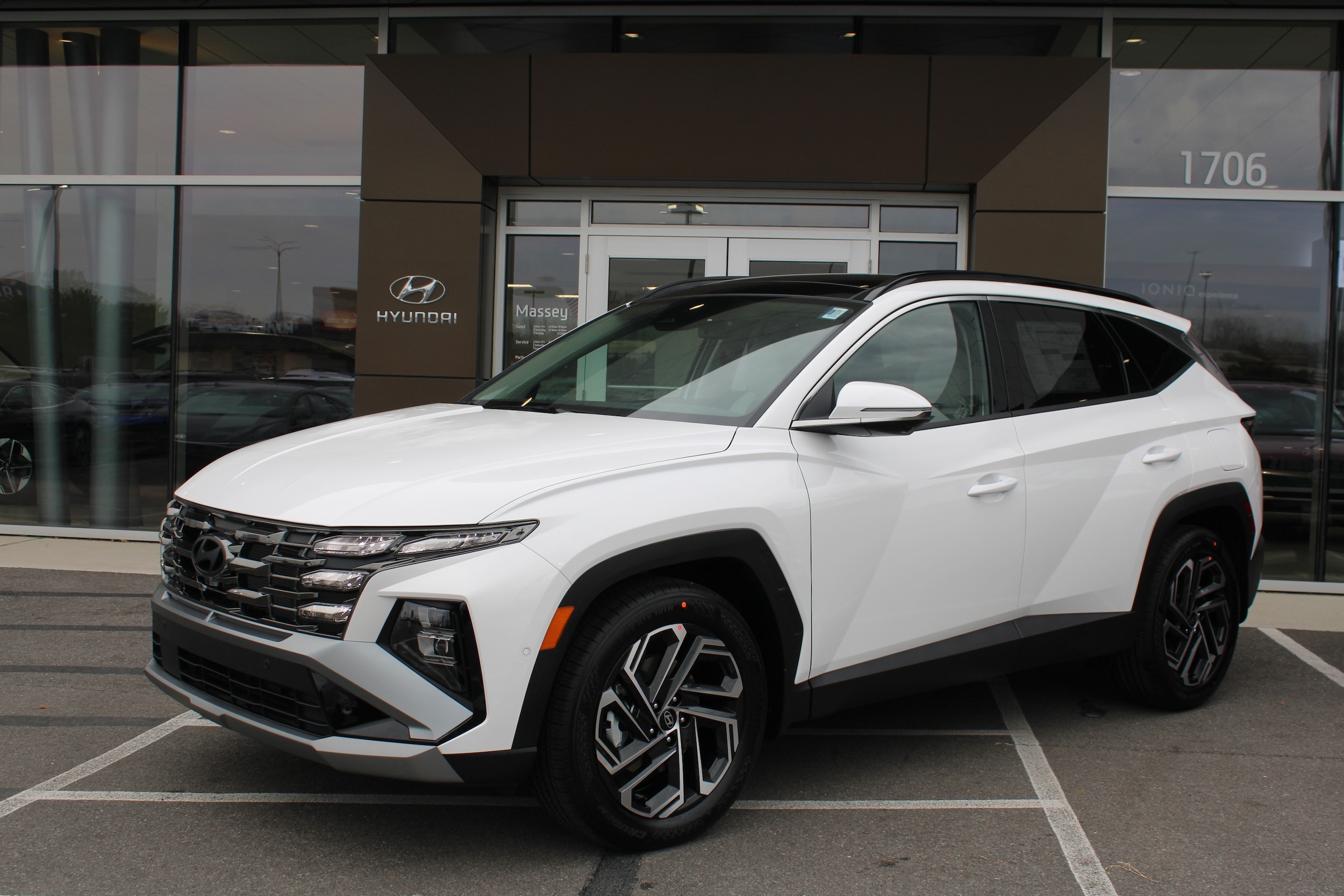 2026 Hyundai Tucson Limited's photo