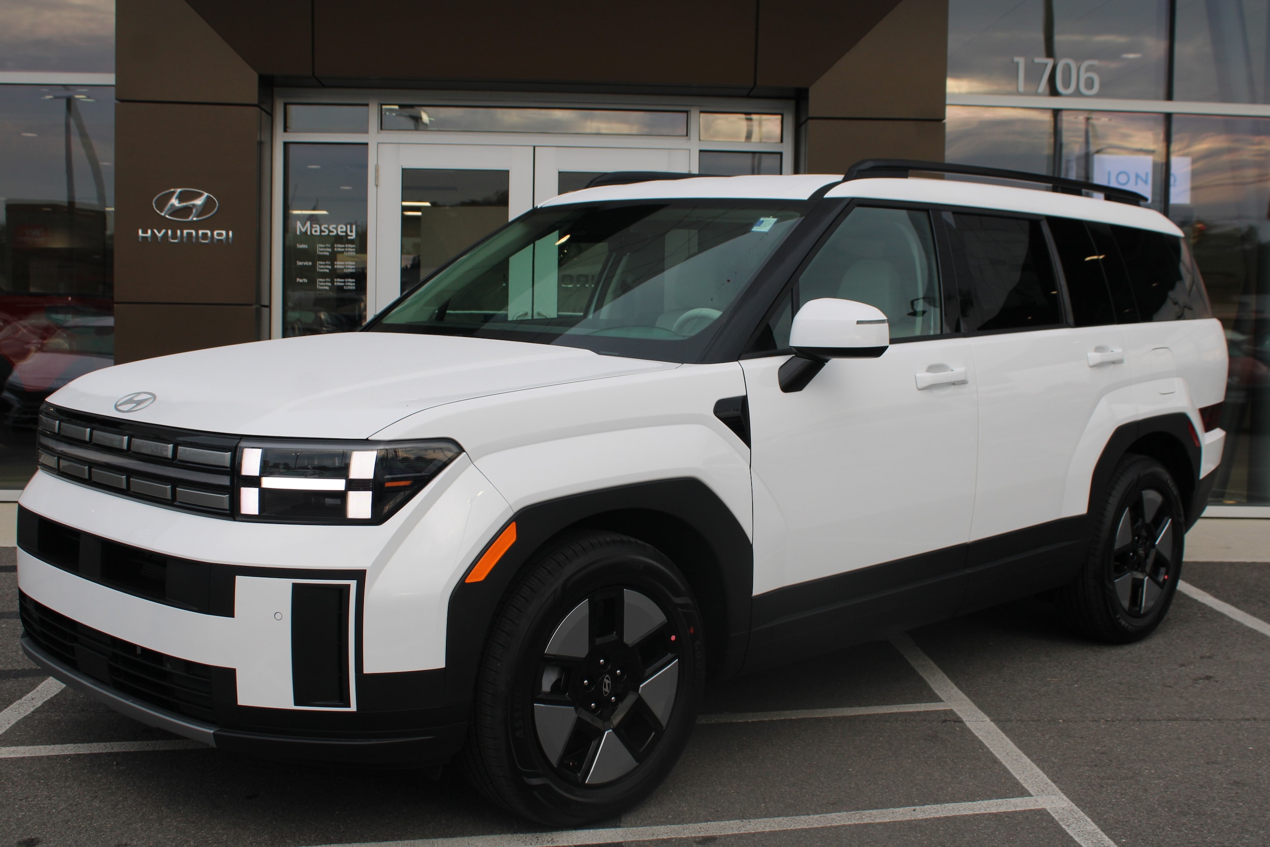 2026 Hyundai Santa Fe SEL's photo