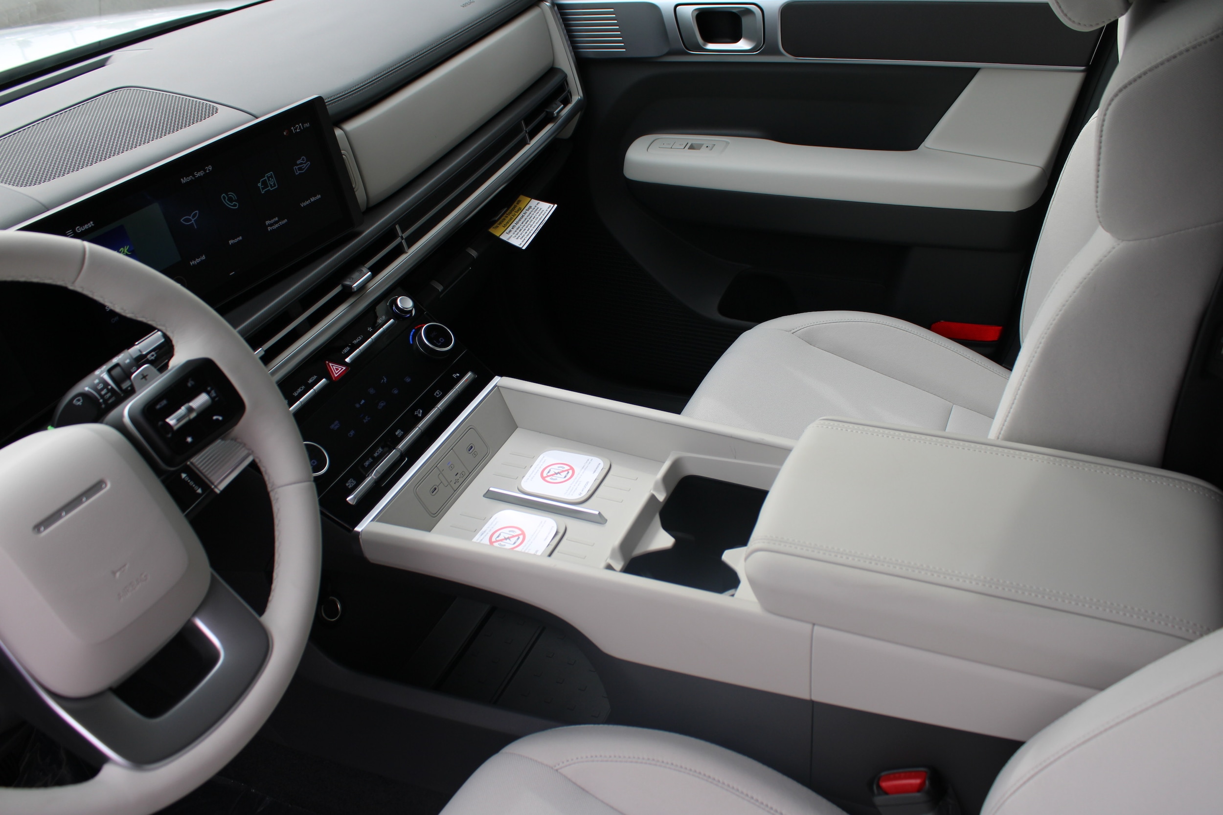 2026 Hyundai Santa Fe SE - Photo 9