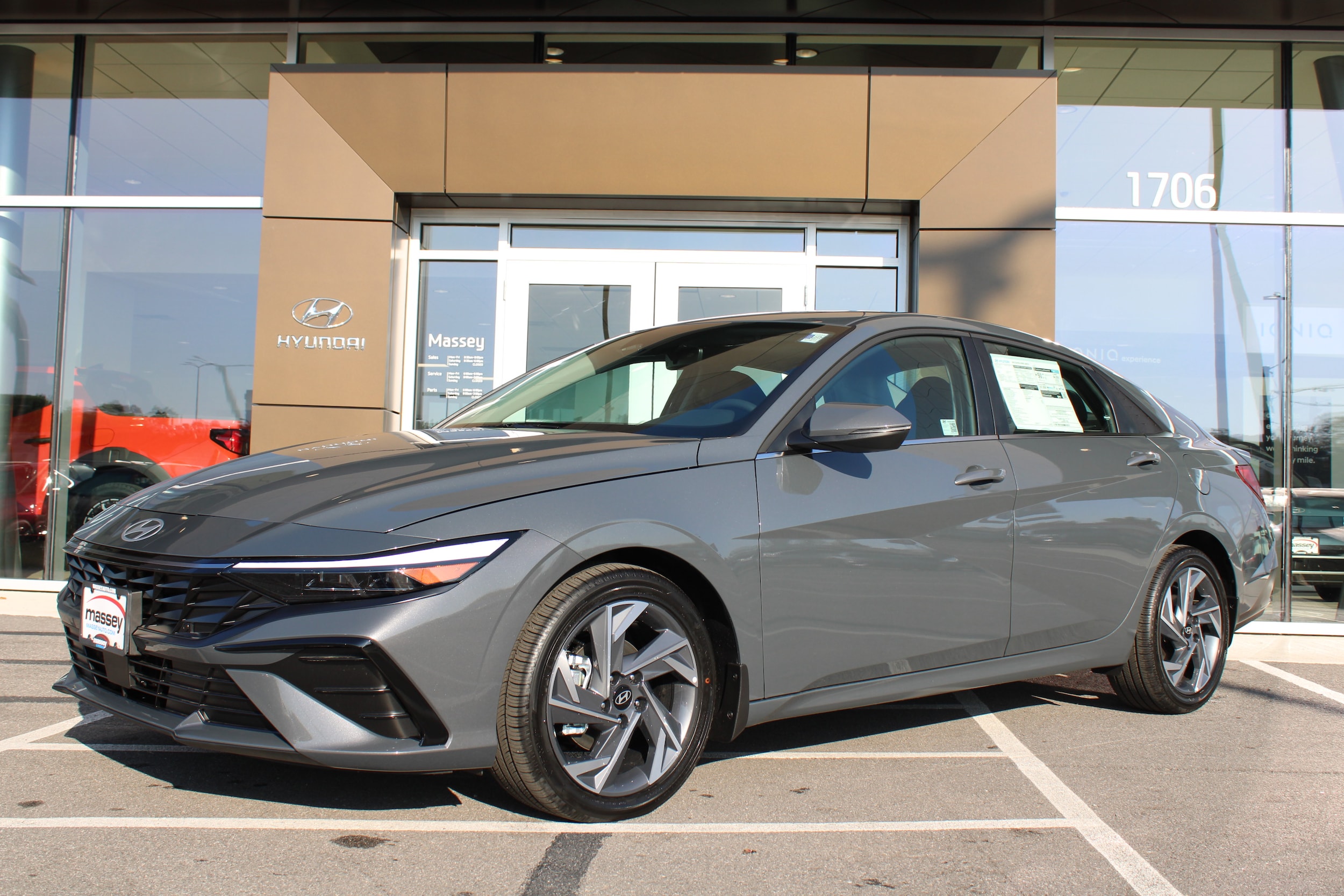 2025 Hyundai Elantra Limited's photo