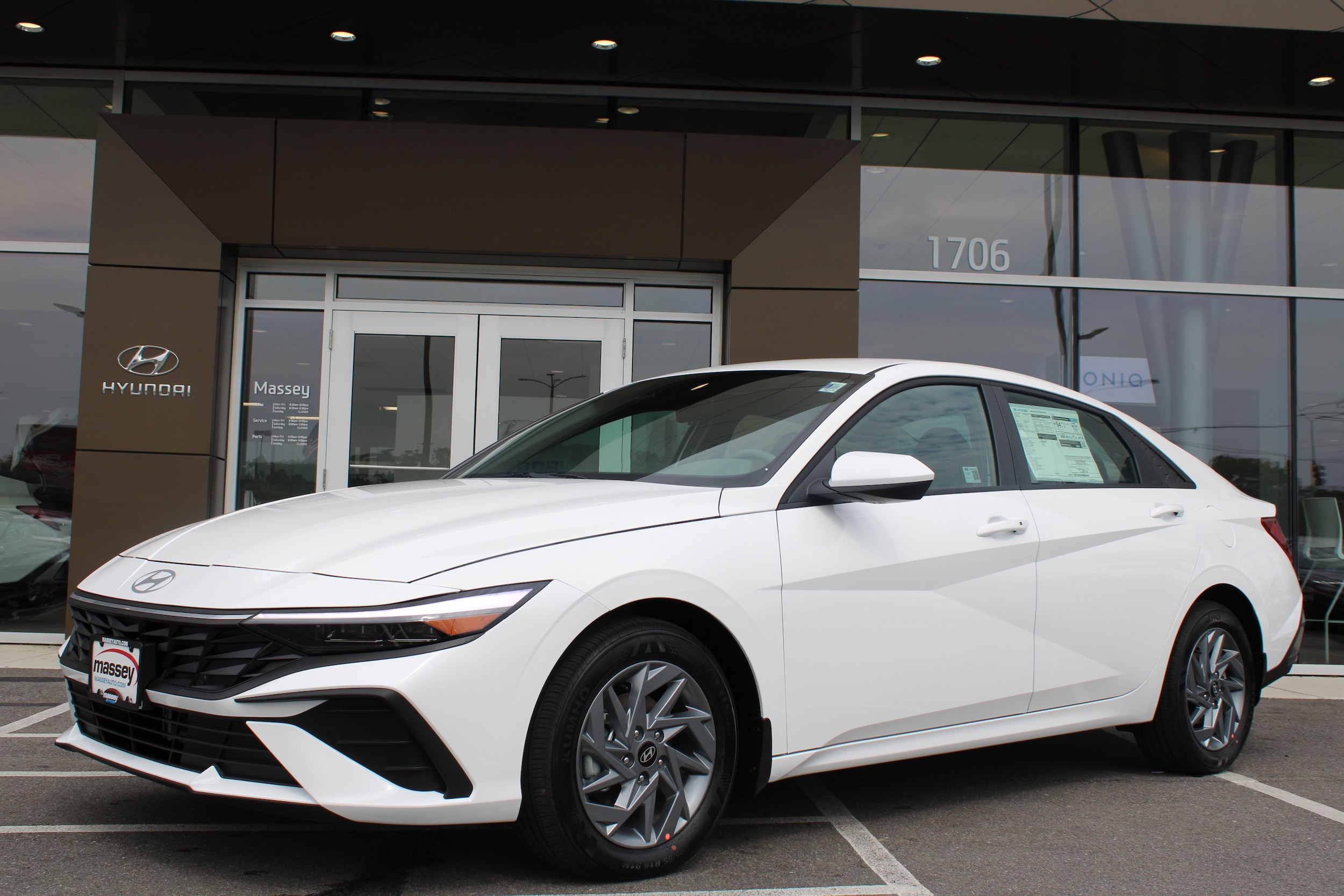 2025 Hyundai Elantra Blue's photo