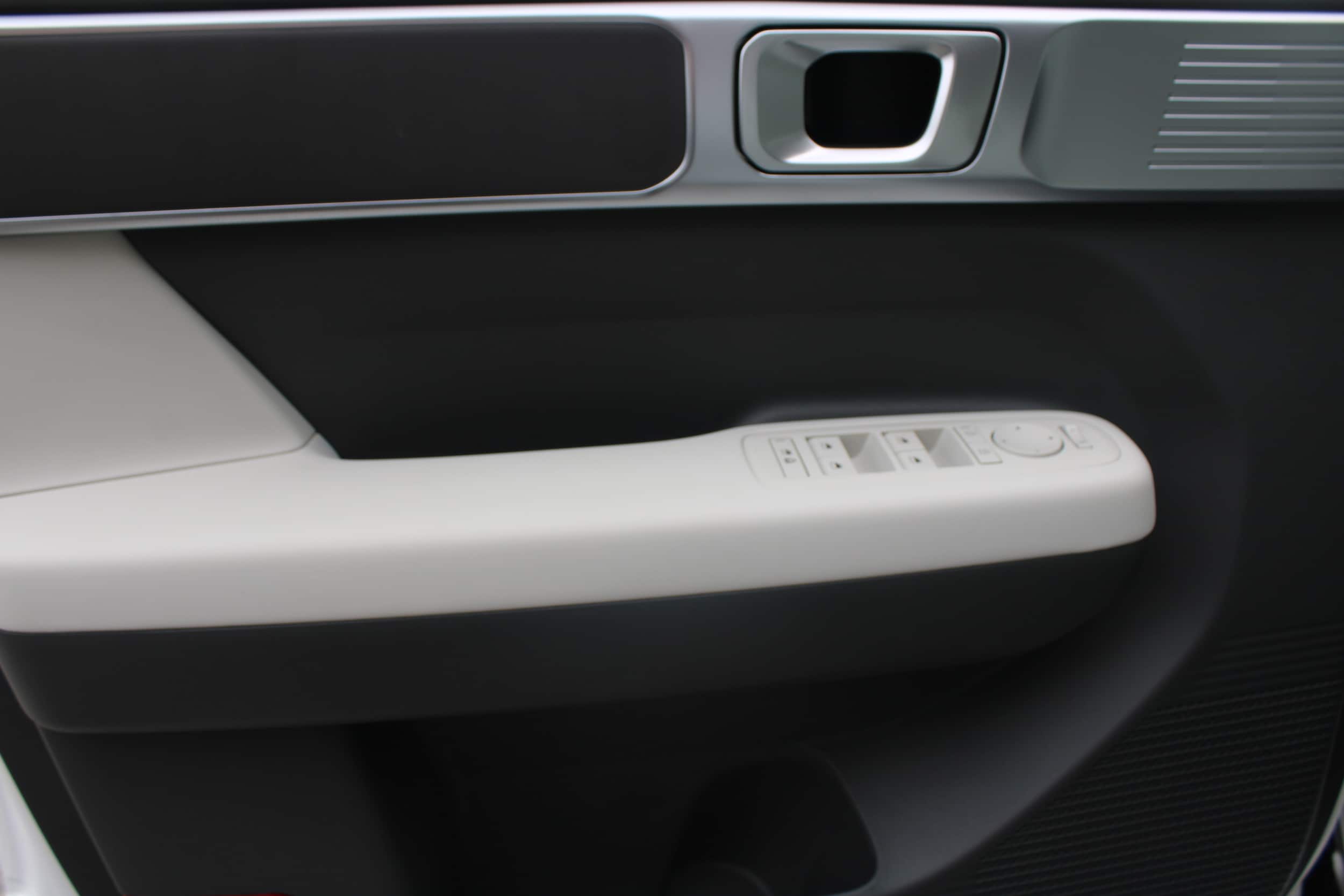 2026 Hyundai Santa Fe SE - Photo 8