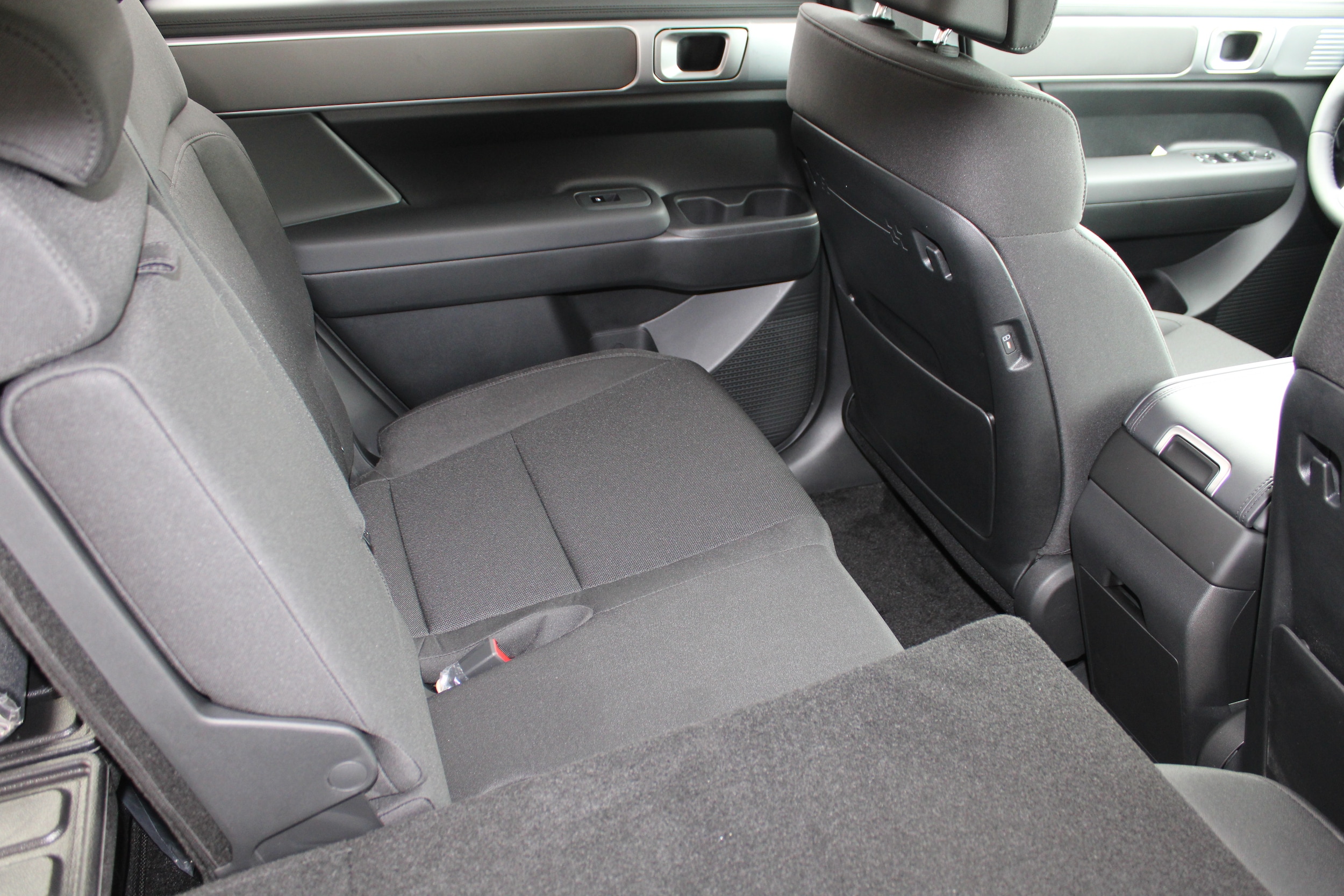 2026 Hyundai Santa Fe SE - Photo 15