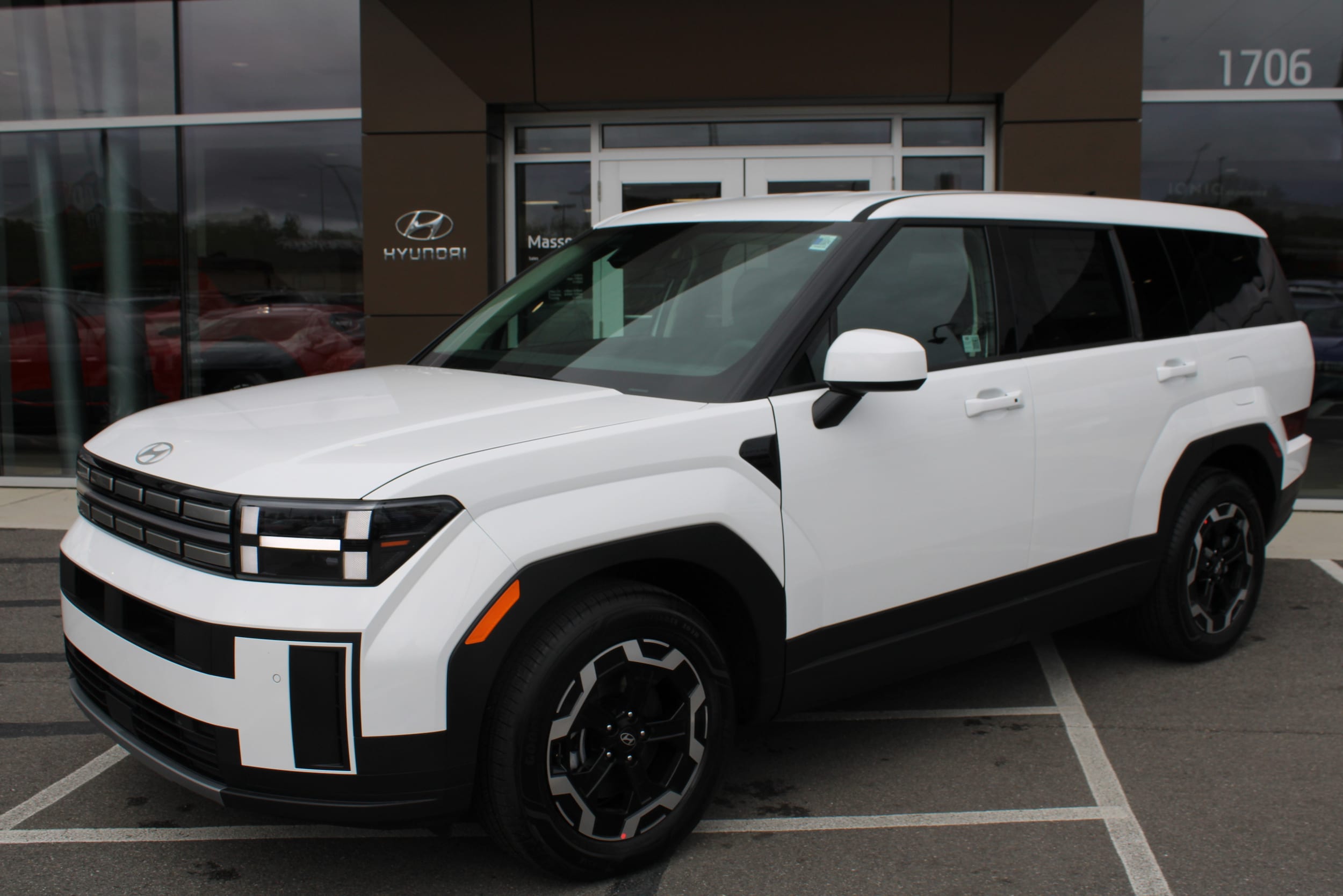 2026 Hyundai Santa Fe SE's photo