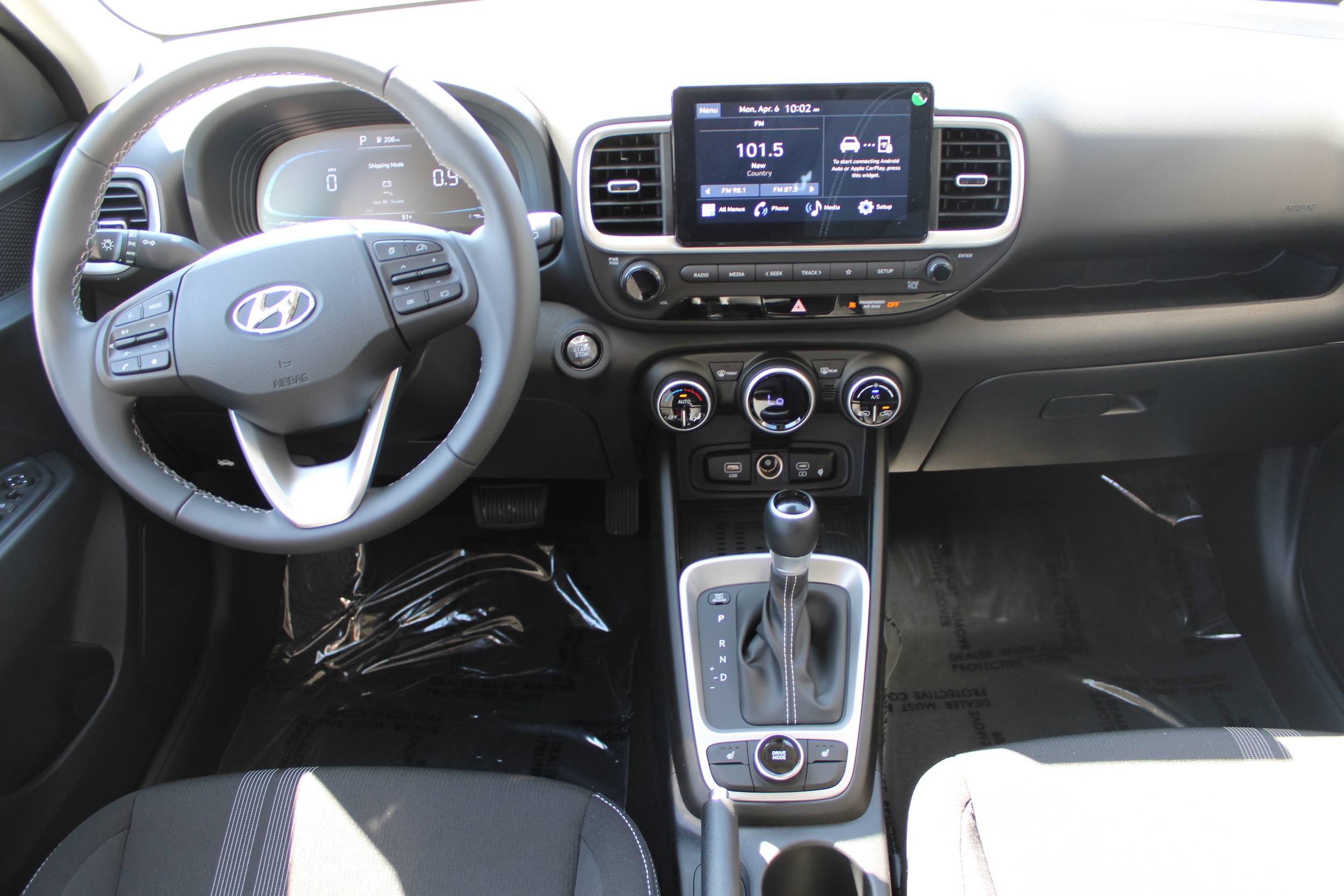 2026 Hyundai Venue SEL - Photo 14