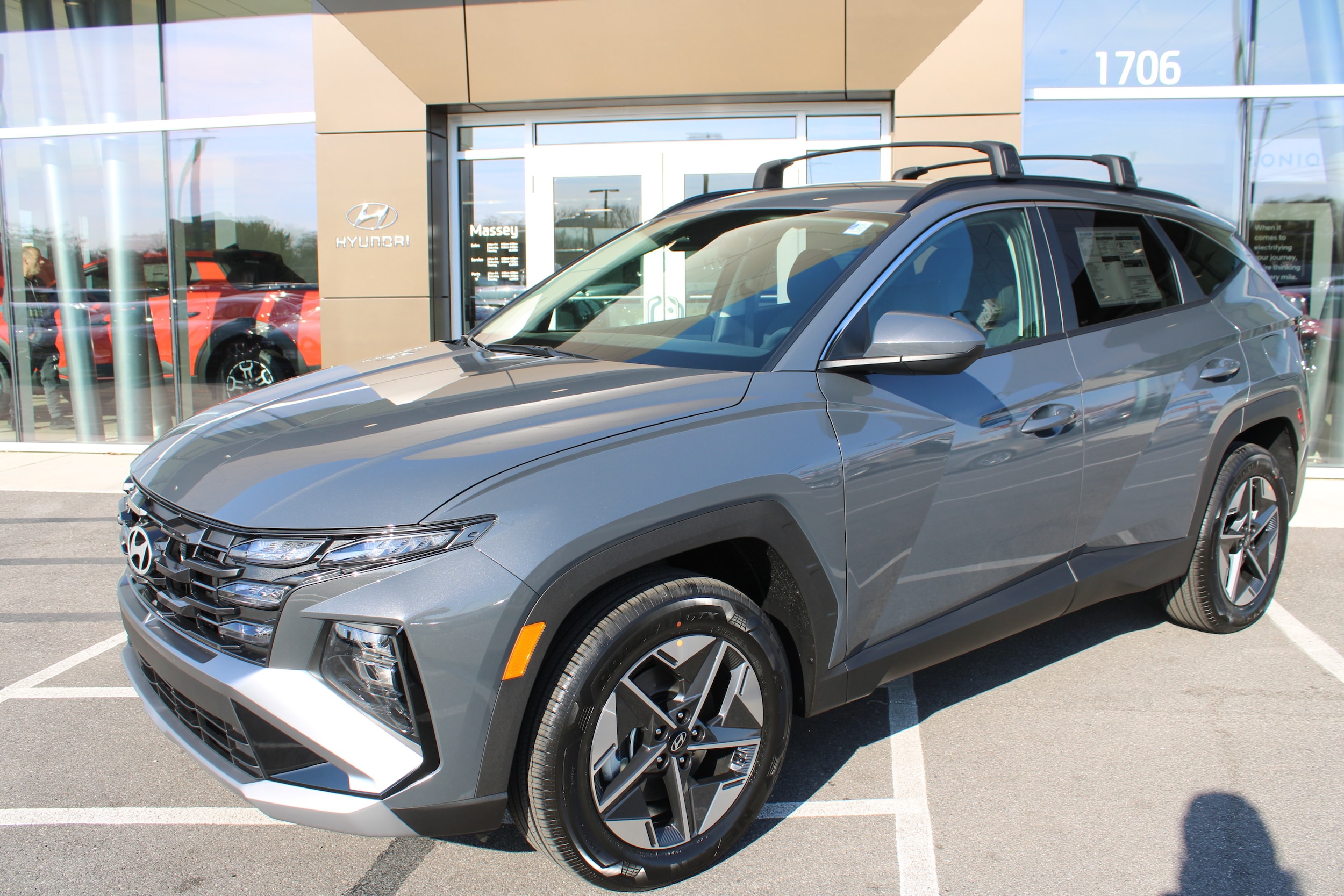 2026 Hyundai Tucson Blue SE's photo