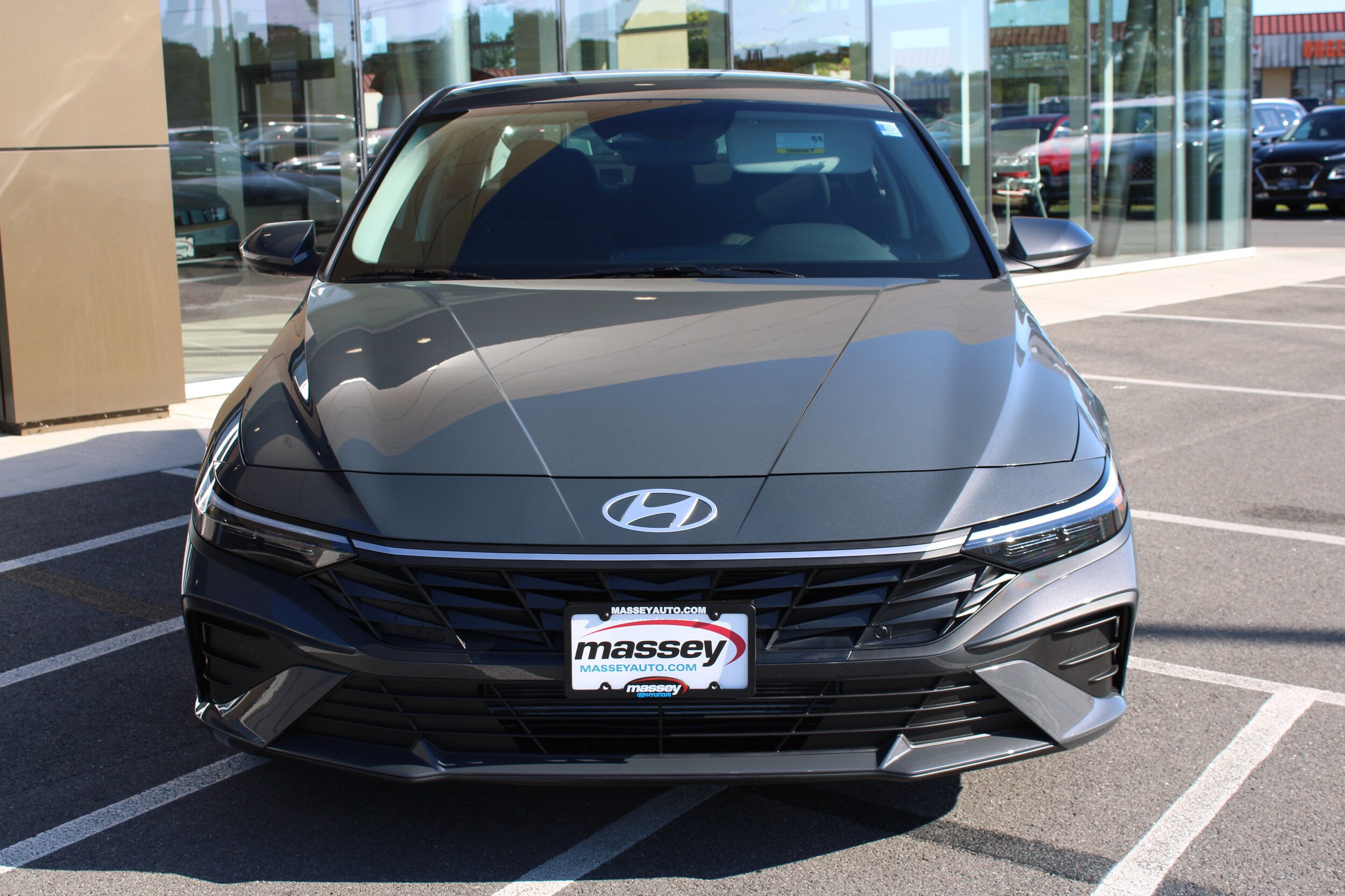 2025 Hyundai Elantra SE photo 2