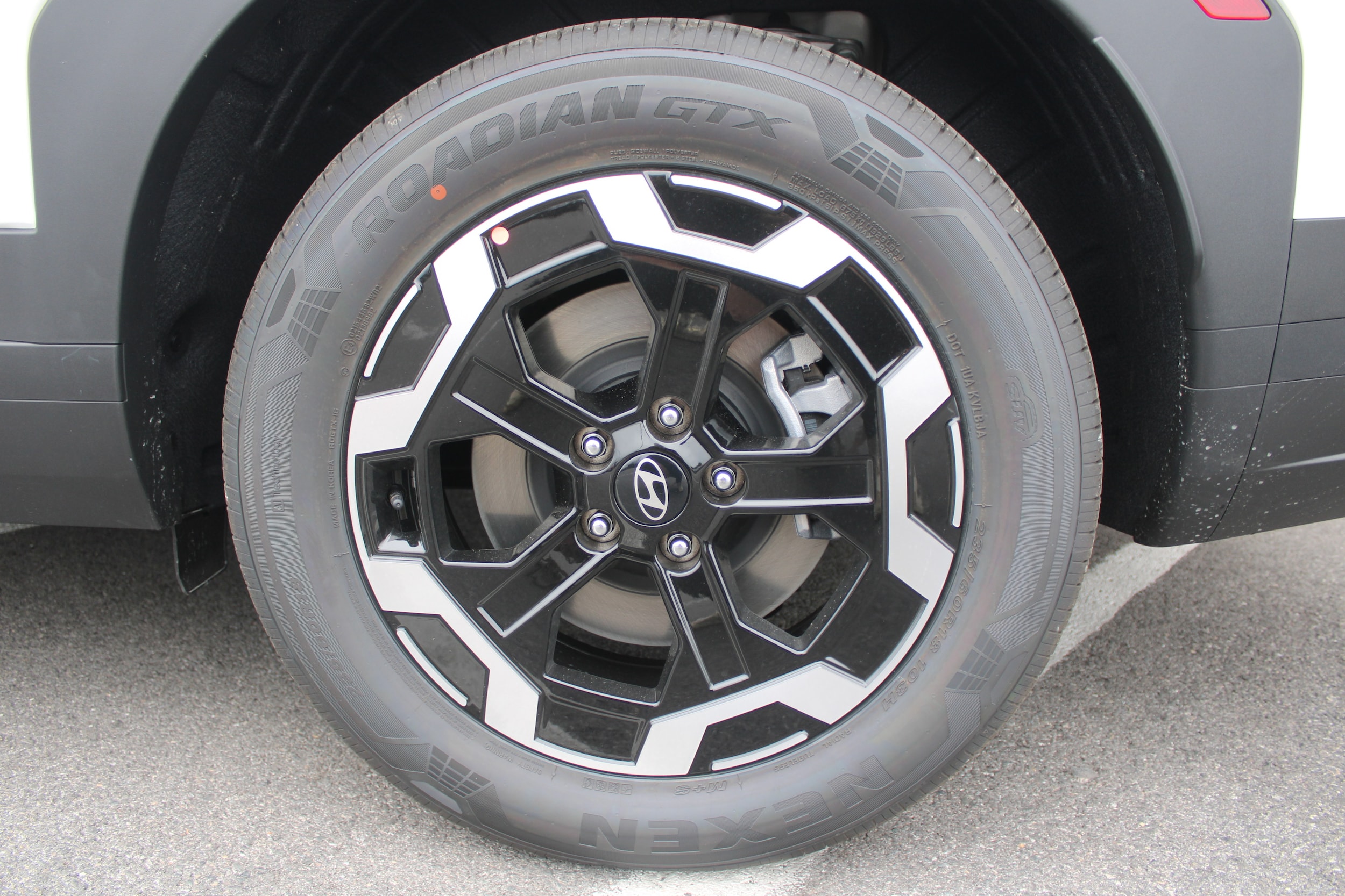 2026 Hyundai Santa Fe SEL - Photo 6