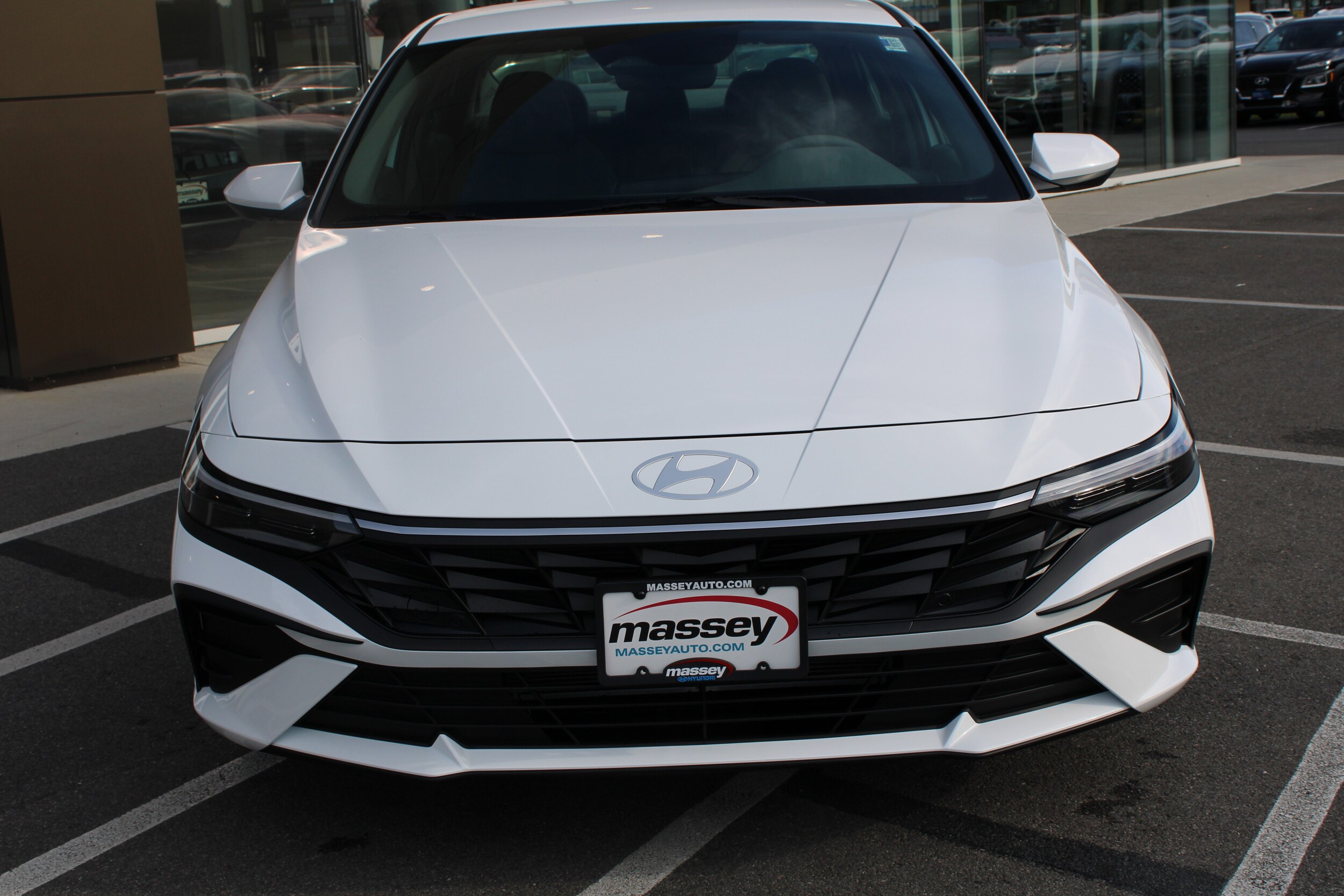 2025 Hyundai Elantra SE photo 2