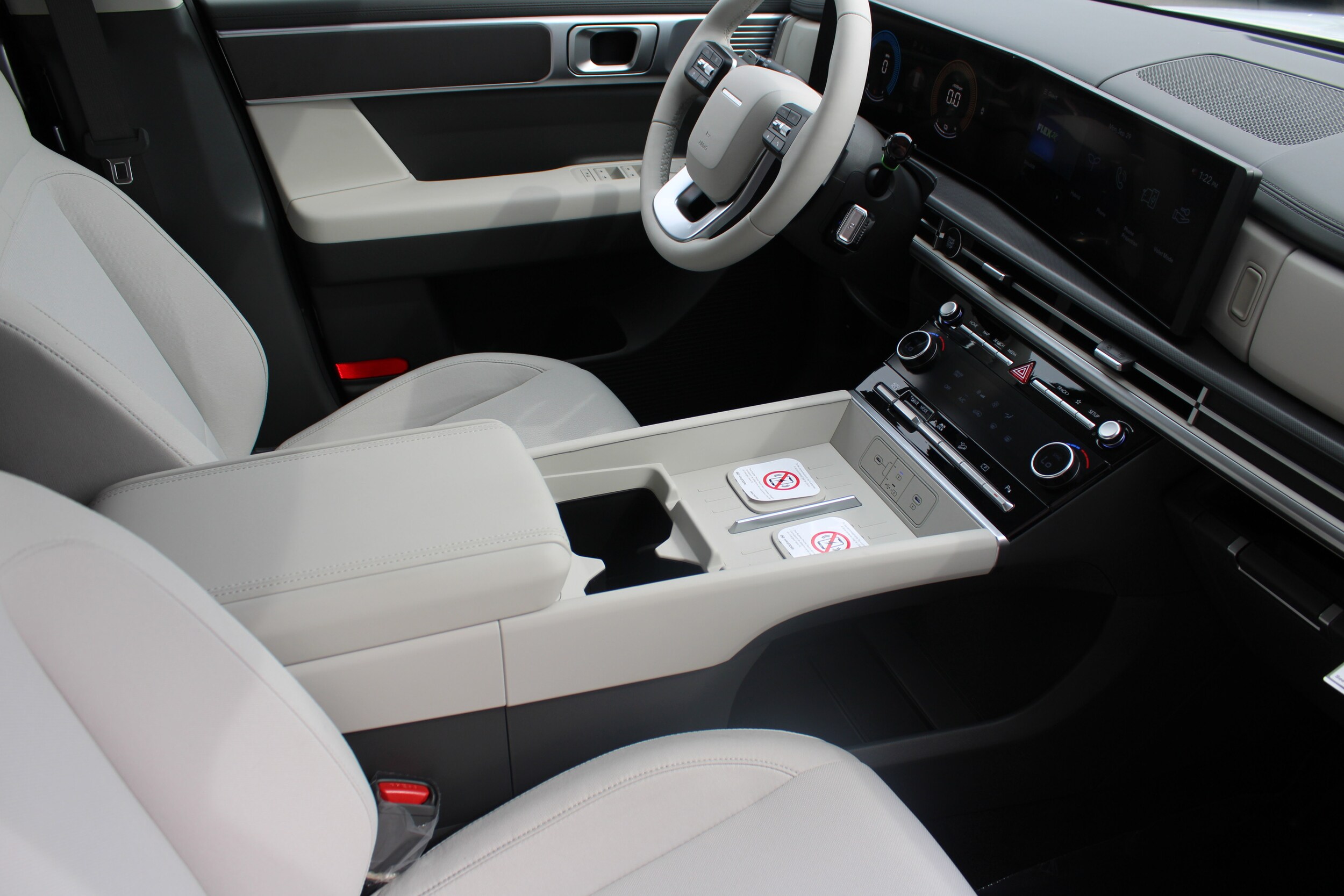2026 Hyundai Santa Fe SE - Photo 18