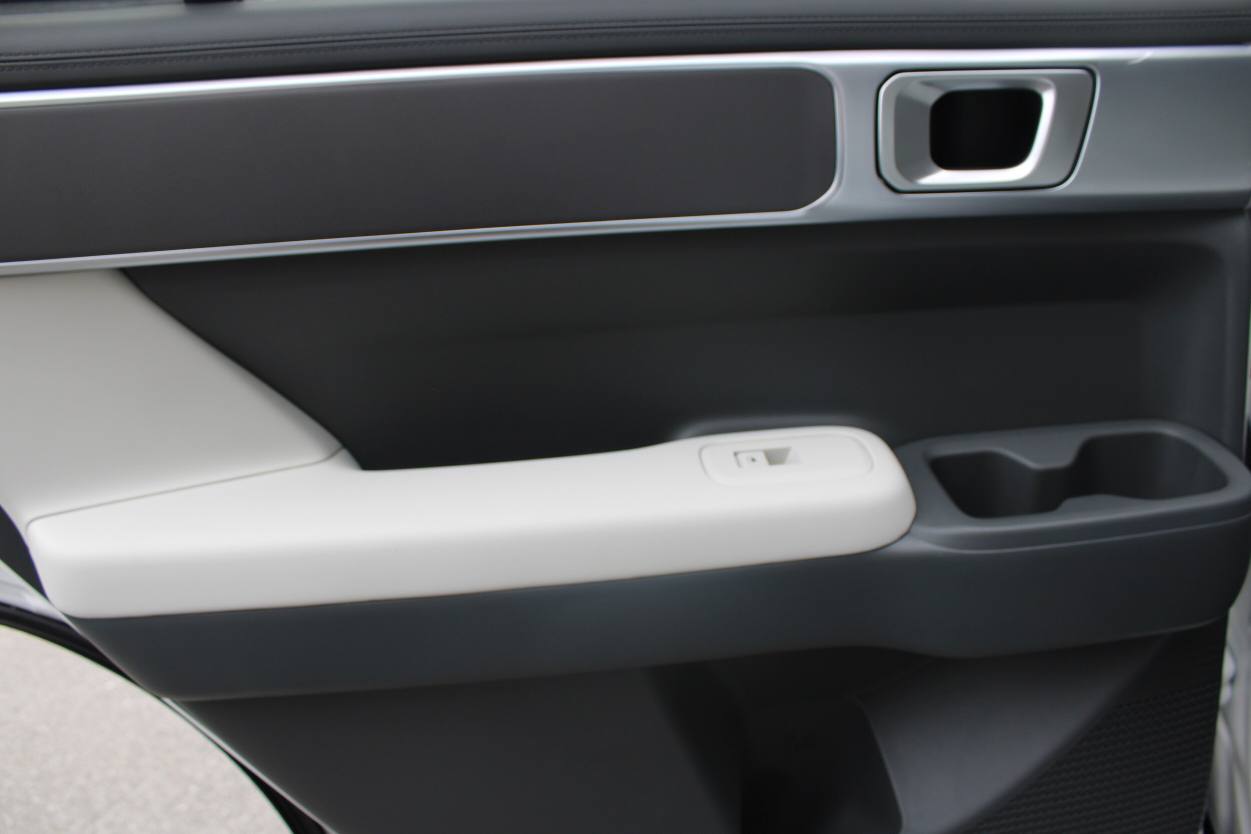 2026 Hyundai Santa Fe SE - Photo 12