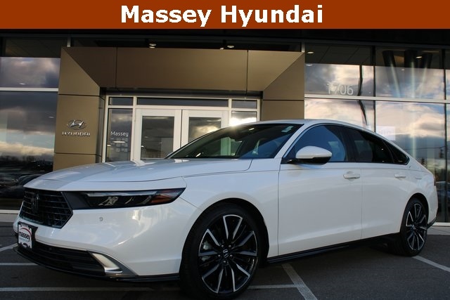 2024 Honda Accord Hybrid Touring's photo