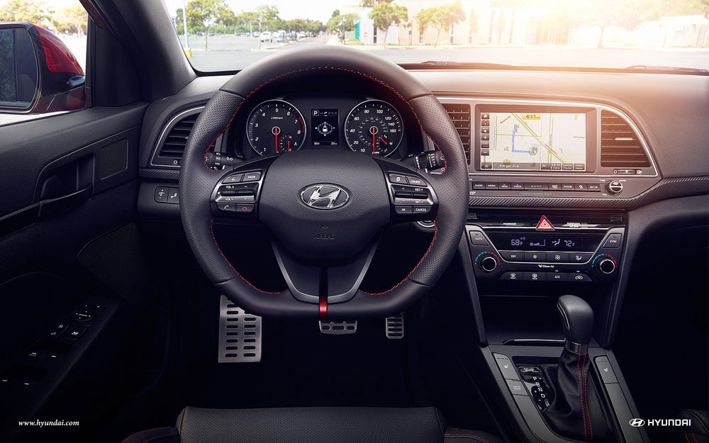 2017-Hyundai-Elantra-interior-sport 