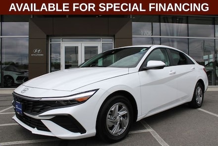 2025 Hyundai Elantra SE Sedan