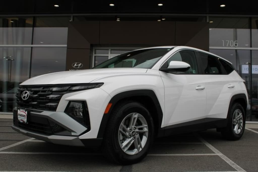 Certified 2025 Hyundai Tucson SE SUV