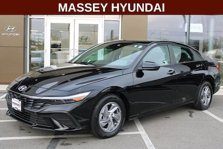 2025 Hyundai Elantra SE Sedan