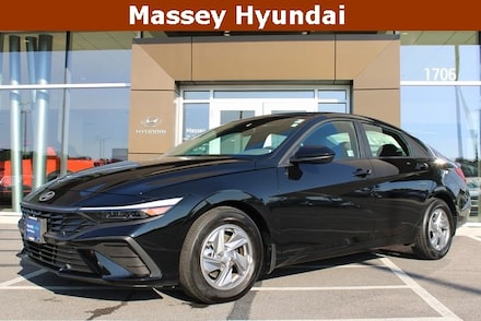 2025 Hyundai Elantra SE Sedan