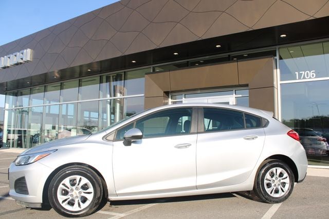 Used 2019 Chevrolet Cruze LS with VIN 3G1BC6SM1KS560892 for sale in Hagerstown, MD