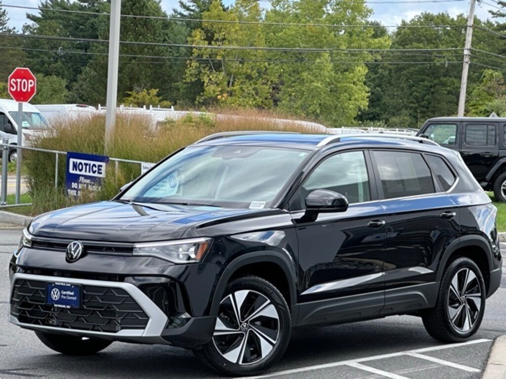 Certified 2025 Volkswagen Taos 1.5T SE SUV