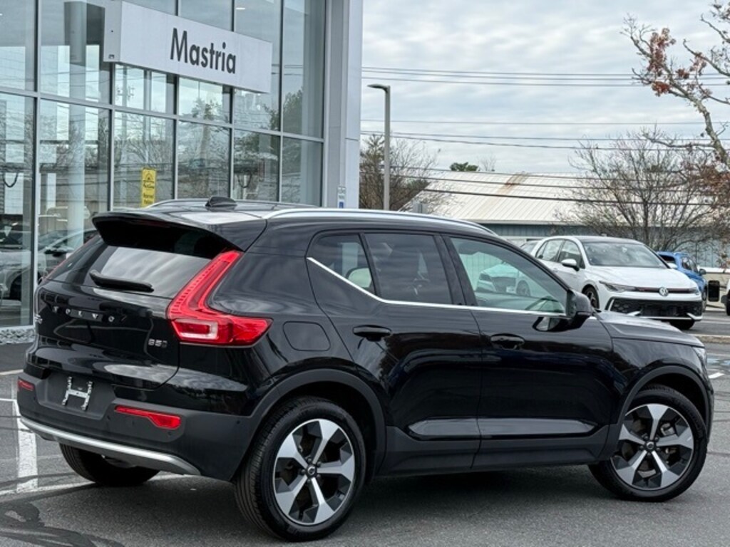 Used 2025 Volvo XC40 B5 Plus Bright Theme SUV