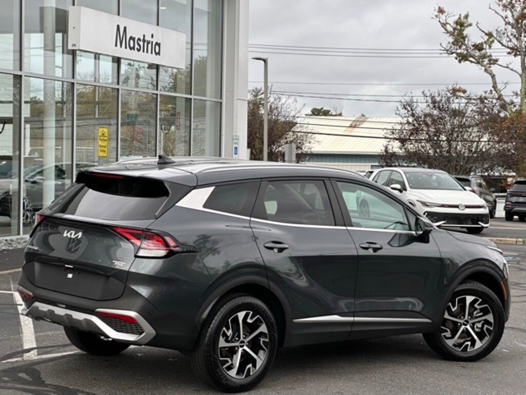 Used 2024 Kia Sportage EX SUV
