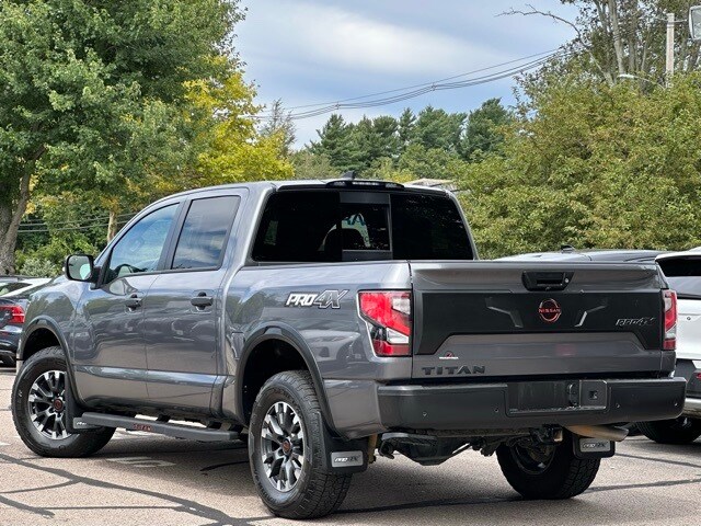 2024 Nissan Titan PRO-4X photo 2
