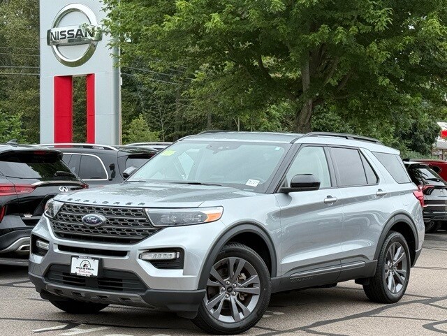 2022 Ford Explorer XLT photo 3