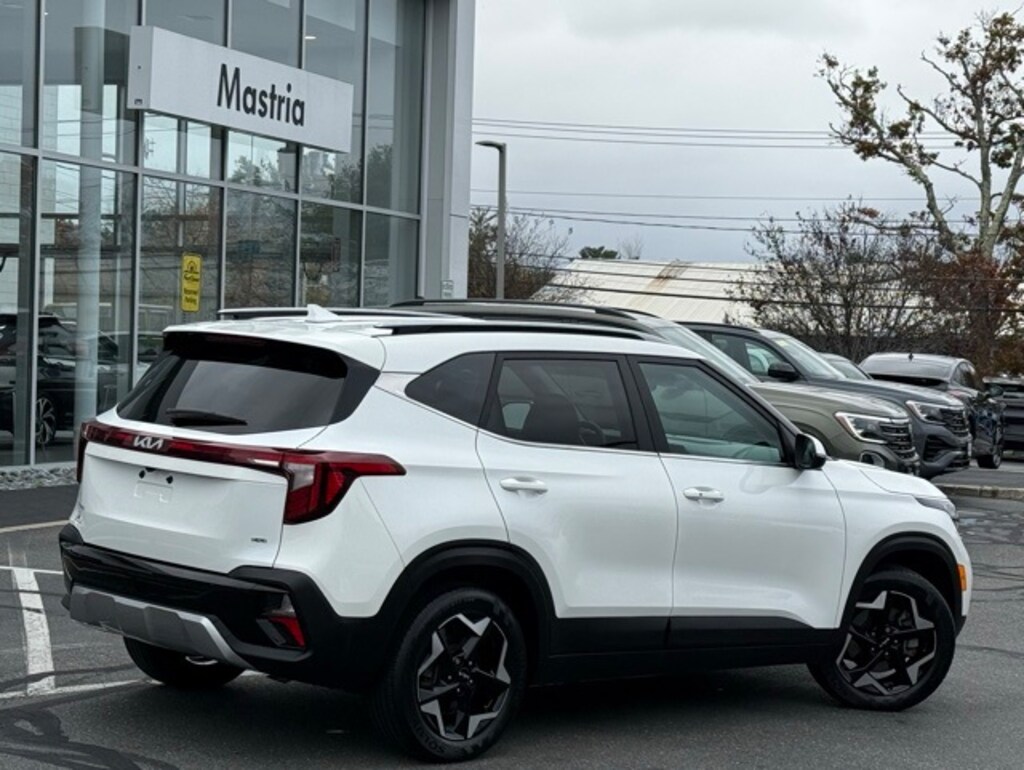 Used 2024 Kia Seltos EX SUV