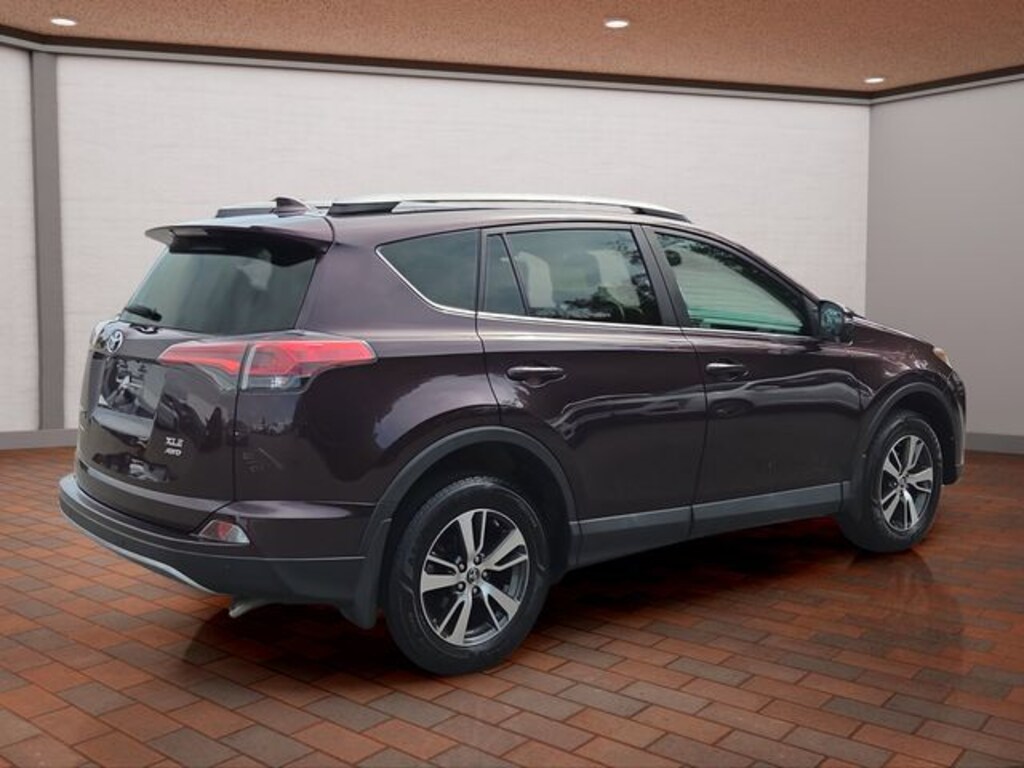 Used 2017 Toyota RAV4 XLE SUV