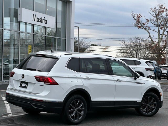 2022 Volkswagen Tiguan SE photo 3