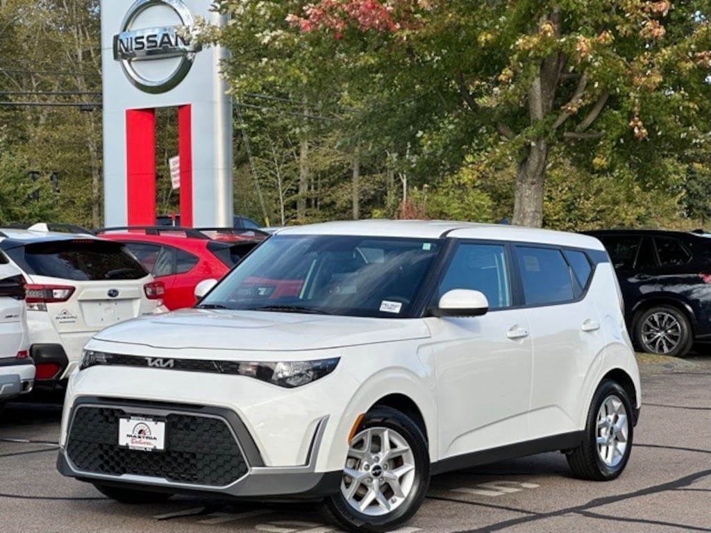 Used 2023 Kia Soul S Hatchback