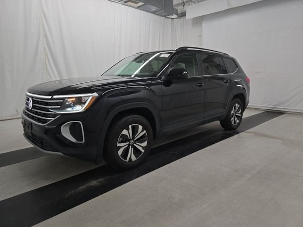 Certified 2025 Volkswagen Atlas 2.0T SE w/Technology SUV