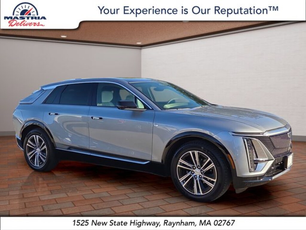 Used 2024 CADILLAC LYRIQ Luxury SUV