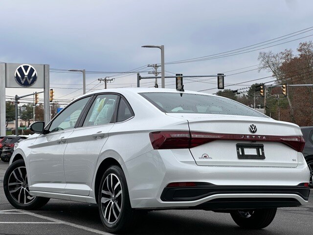 2025 Volkswagen Jetta 1.5T SE photo 2