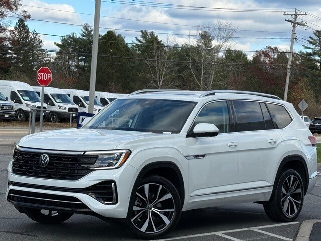 2024 Volkswagen Atlas SEL Premium R-Line photo 4