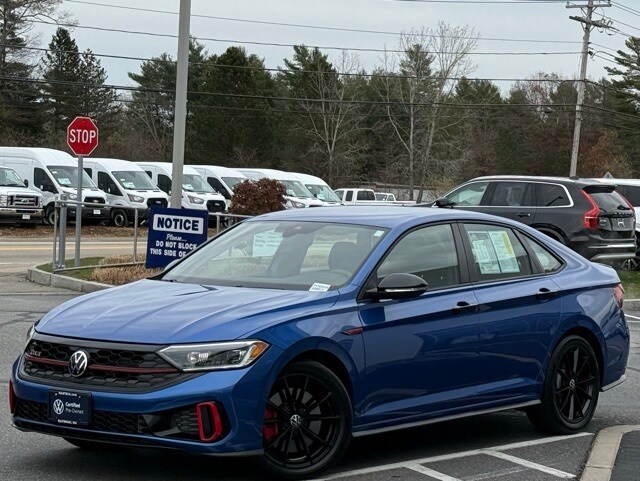 2024 Volkswagen Jetta GLI photo 2