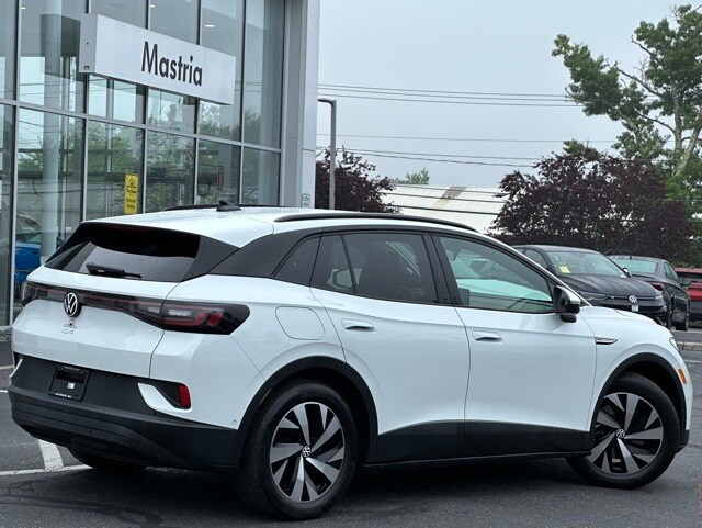 2023 Volkswagen ID.4 Pro photo 4