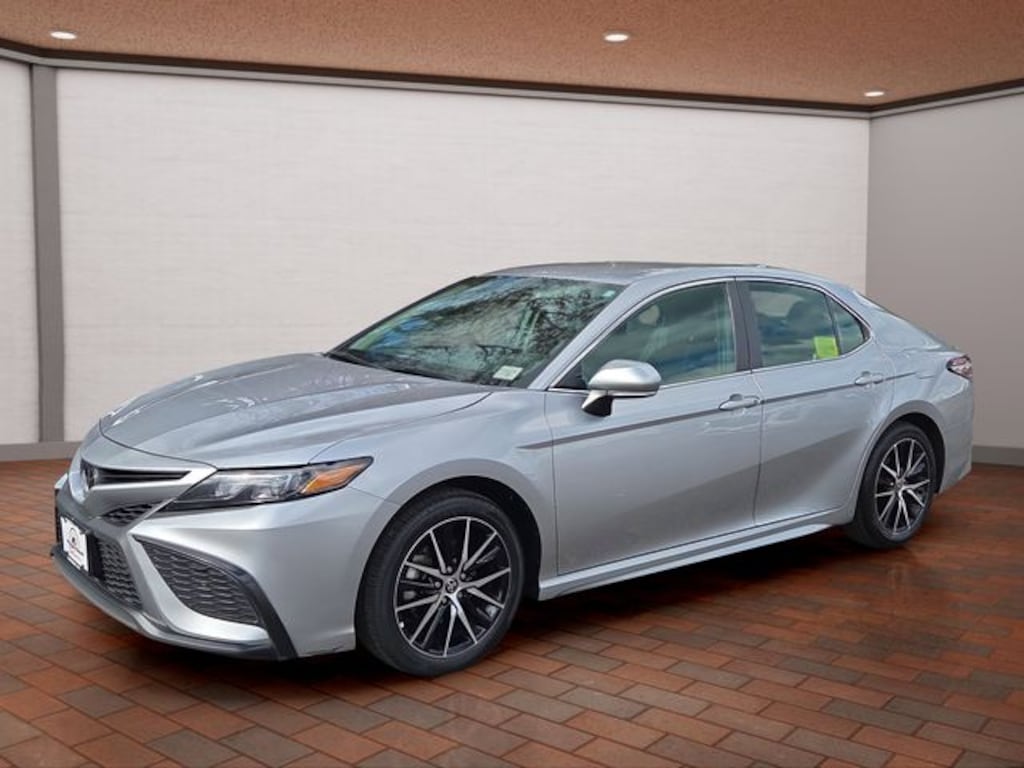 Used 2024 Toyota Camry SE Sedan
