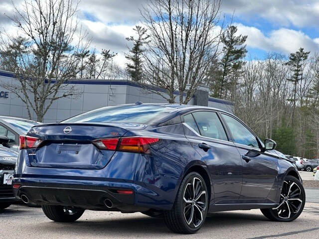 2023 Nissan Altima 2.5 SR photo 4