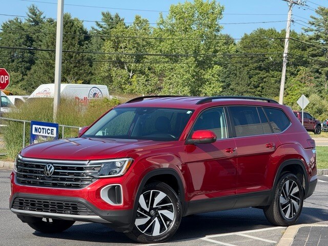 2024 Volkswagen Atlas SE Technology photo 2