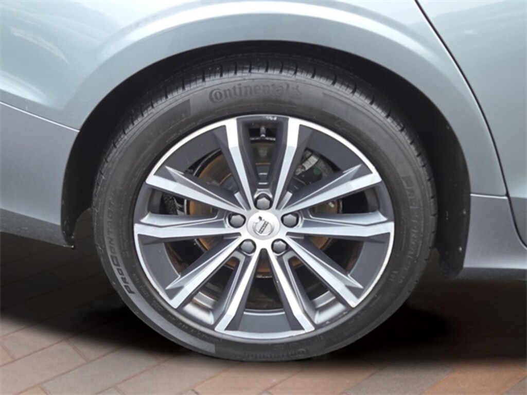 Used 2021 Volvo S60 T5 Momentum Sedan