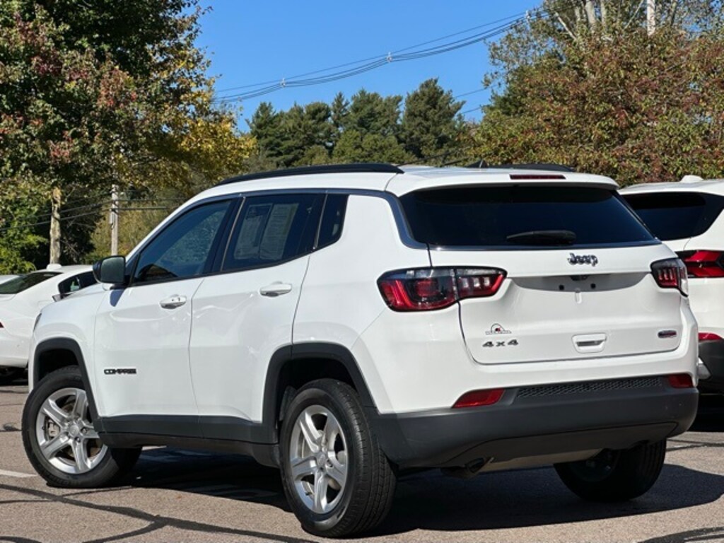 Used 2024 Jeep Compass Latitude SUV