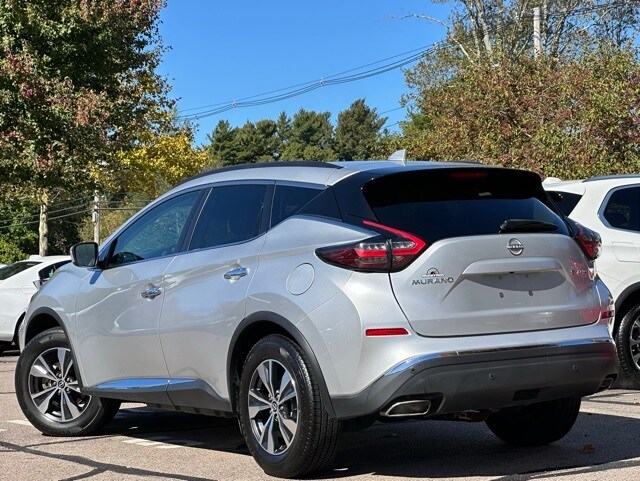 2023 Nissan Murano SV photo 2