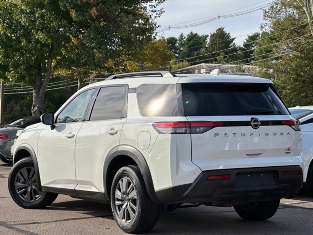 Used 2025 Nissan Pathfinder SV SUV