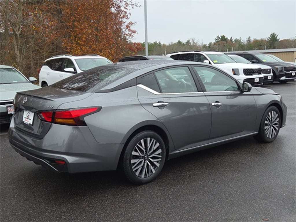 Used 2023 Nissan Altima 2.5 SV Sedan