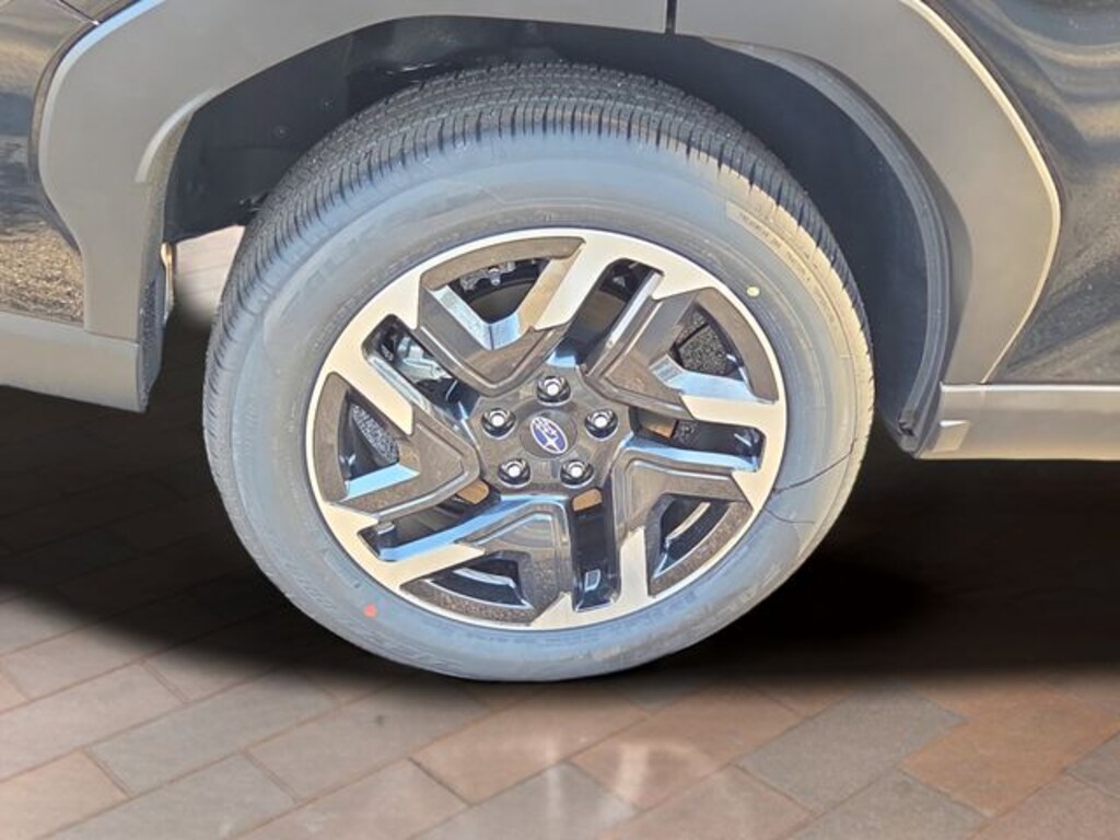 New 2025 Subaru Forester Hybrid Limited SUV